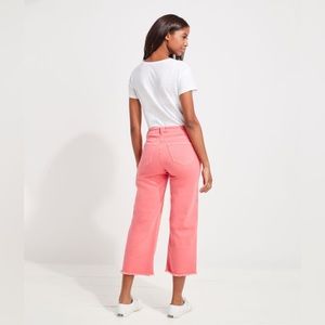 Vineyard Vines pink Jamie patch pocket high rise crop jeans